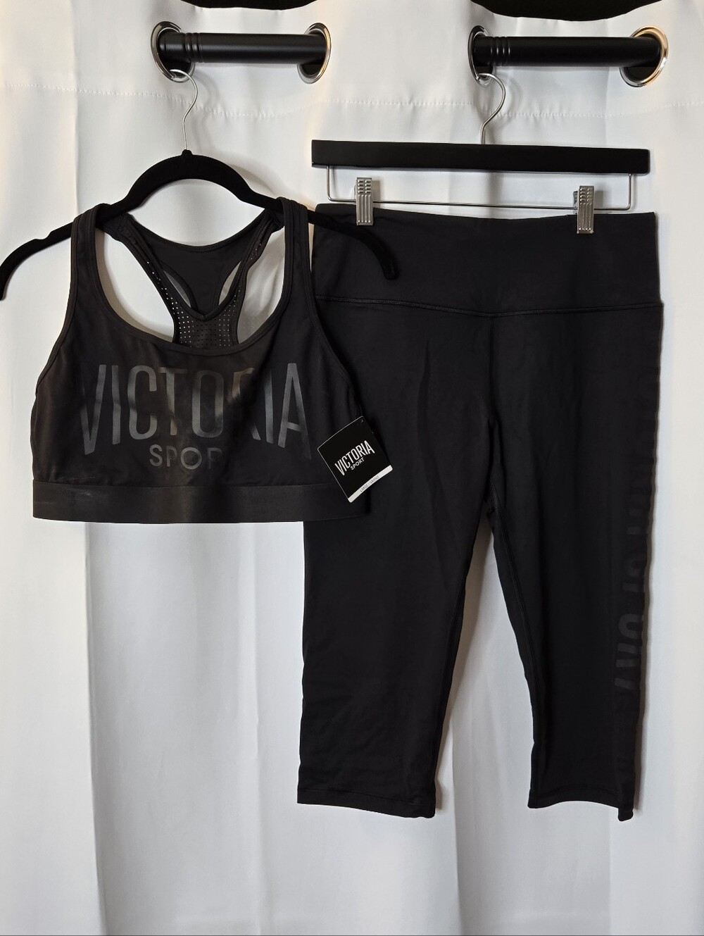 Victoria's Secret 2 Piece Set The Player Racerback Bra And Capri Leggings New